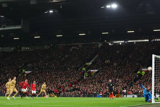 Lewandowski scores from the penalty spot.