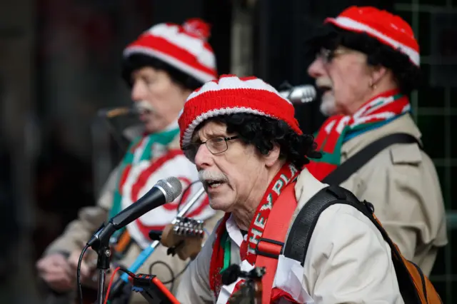 Singers in Cardiff