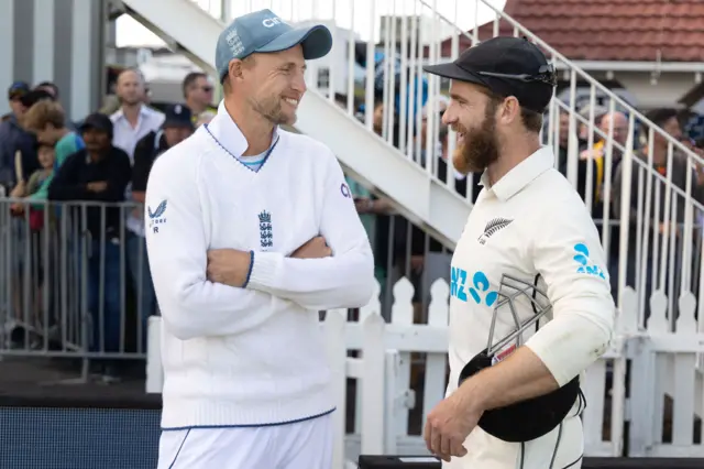 Joe Root & Kane Williamson