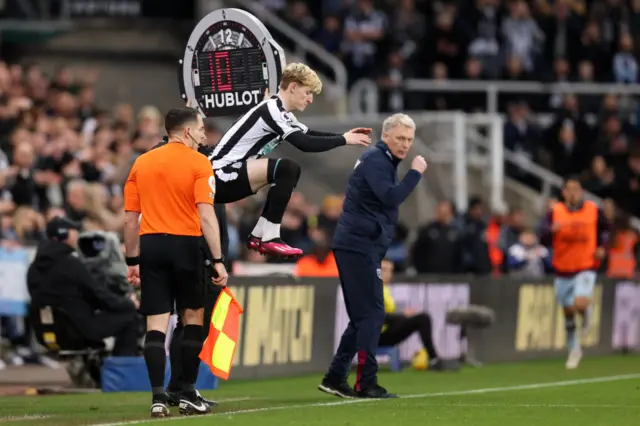 Anthony Gordon comes on for Newcastle