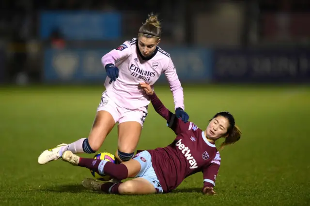 Risa Shimizu challenges Steph Catley