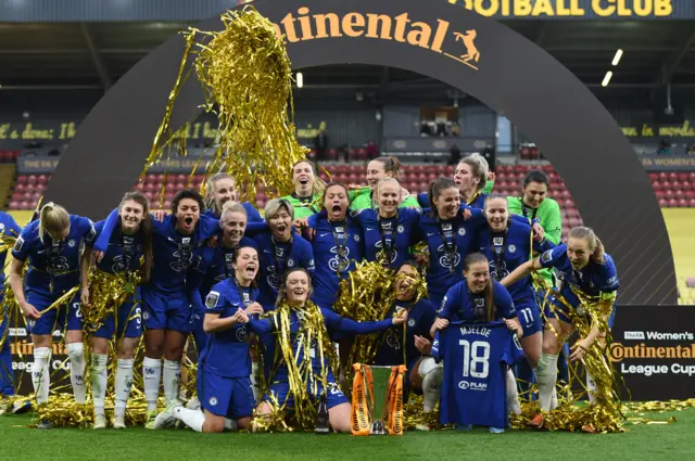 Chelsea celebrate winning the 2021 Women's League Cup