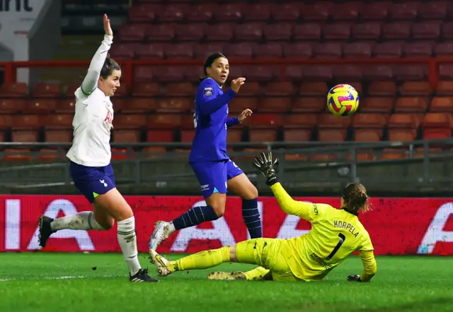 Sam Kerr scores for Chelsea in League Cup quarter-final v Tottenham