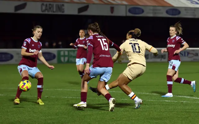 Lauren James scores