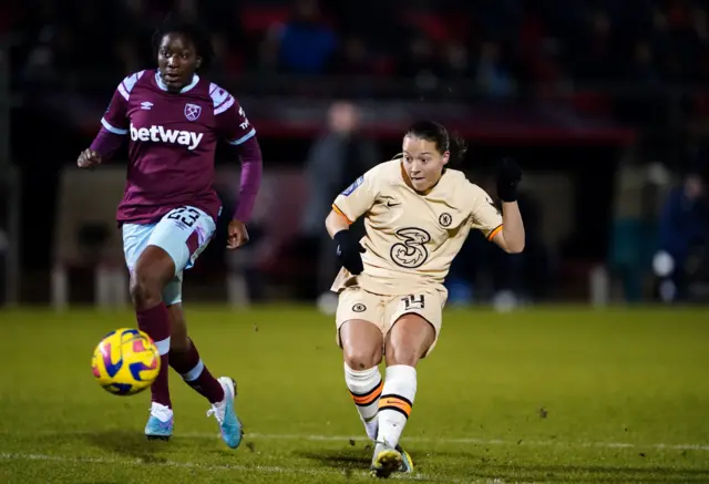Fran Kirby scores
