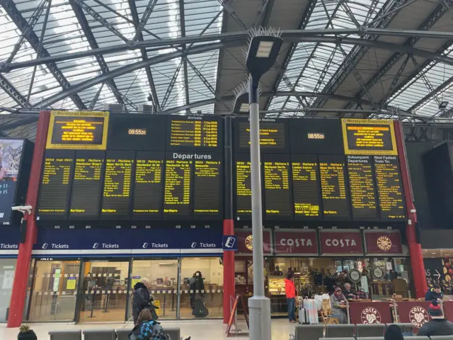 Liverpool Lime Street information boards