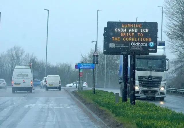 Oldham snow sign