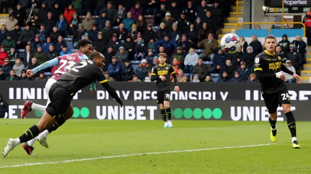 Nathan Tella scores for Burnley