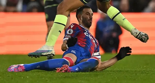 Milivojevic sliding in against Gundogan