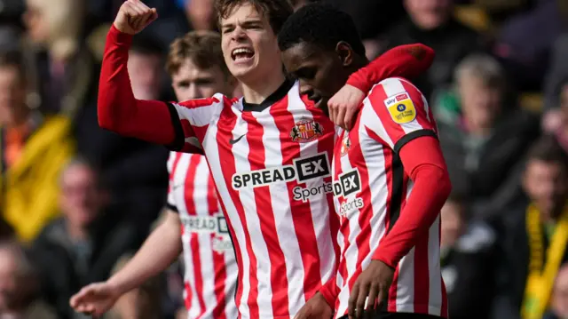 Sunderland celebrate goal