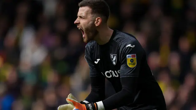 Angus Gunn