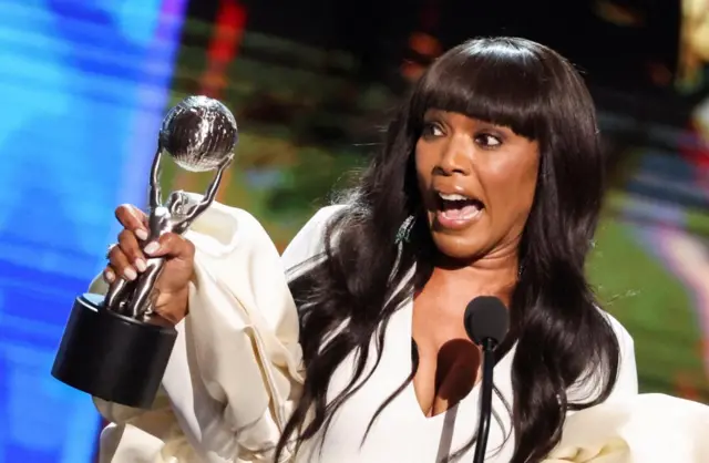 Angela Bassett accepting entertainer of the year at this year's NAACP Image Awards