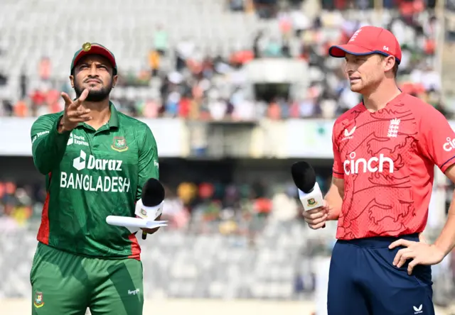 Shakib al Hasan and Jos Buttler at the toss