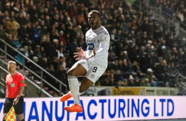 Ayr United lead 1-0 thanks to Dipo Akinyemi