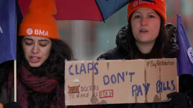 Junior doctors on a picket line