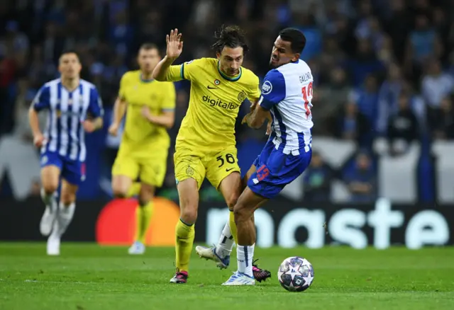 Matteo Darmian of Inter Milan battles for possession with Galeno of FC Porto