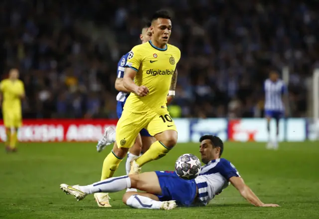 Inter Milan's Lautaro Martinez in action with FC Porto's Marko Grujic