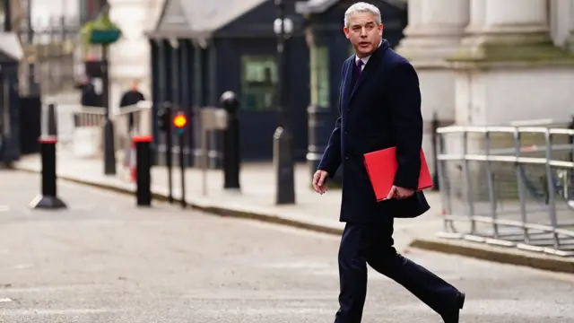 Health and Social Care Secretary Steve Barclay arrives at 10 Downing Street, London, for a Cabinet meeting ahead of the Budget