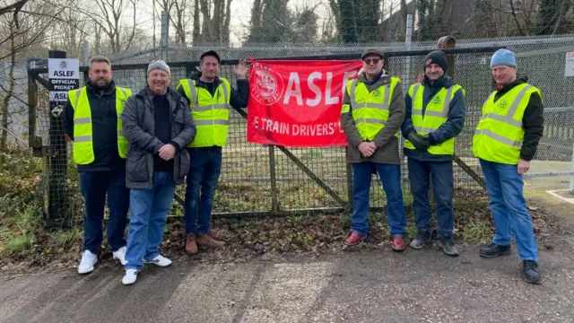 Striking Tube workers