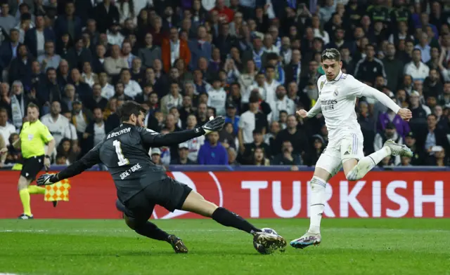 Alisson saves from Fede Valverde