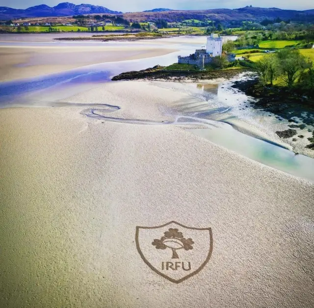 IRFU sand art