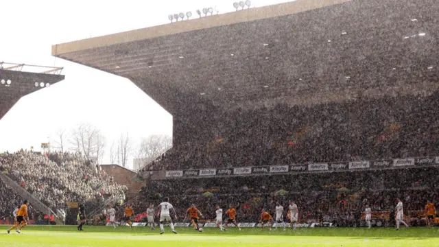 The sun has come out at Molineux