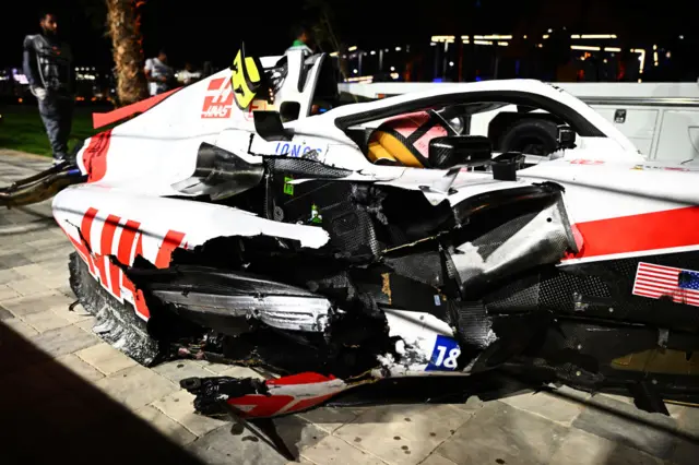Mick Schumacher crashes