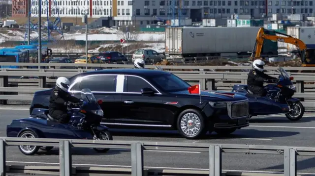 Chinese delegation being transported in Moscow