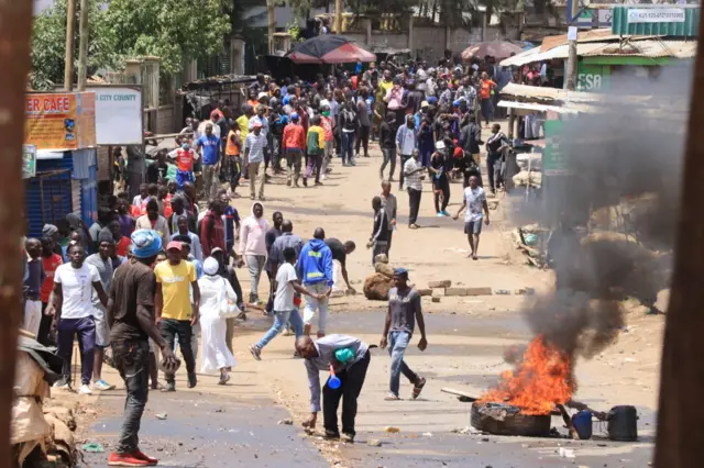 Protesters burn tyres in Kibera in Nairobi