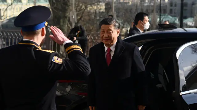 Xi arrives at the Kremlin