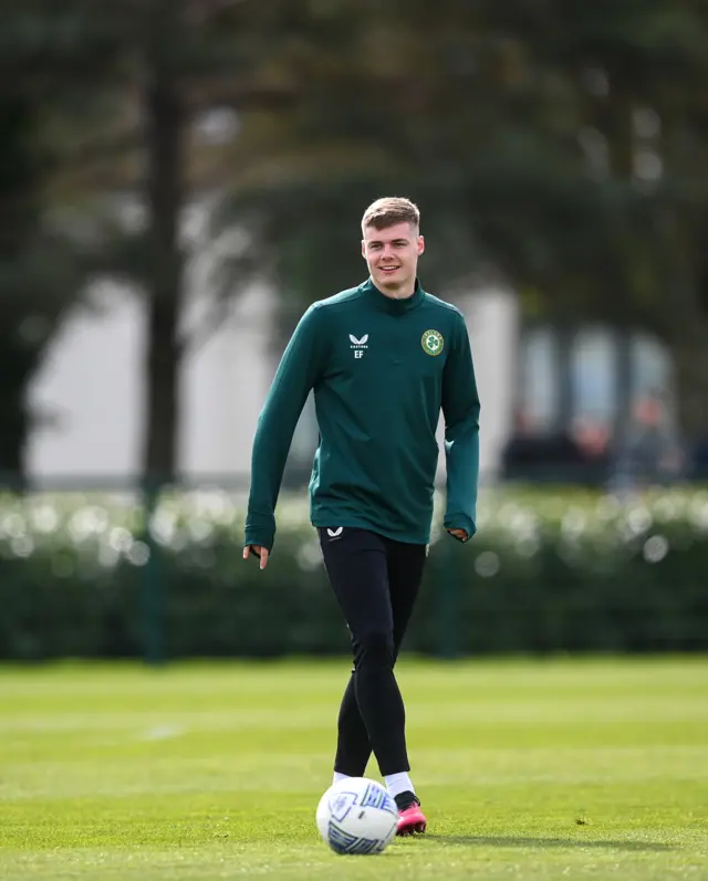 Evan Ferguson in Republic of Ireland training