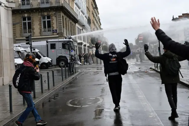 Water cannon in Rennes