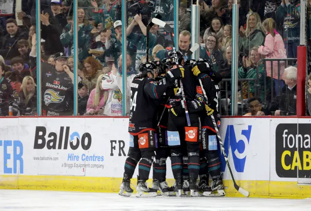 Giants celebrate