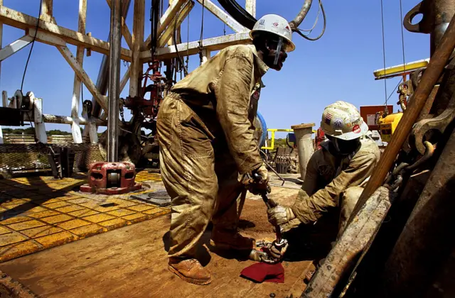 Oil workers in Chad