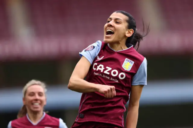 Kenza Dali celebrates