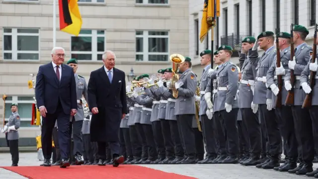 King and President inspect the troops