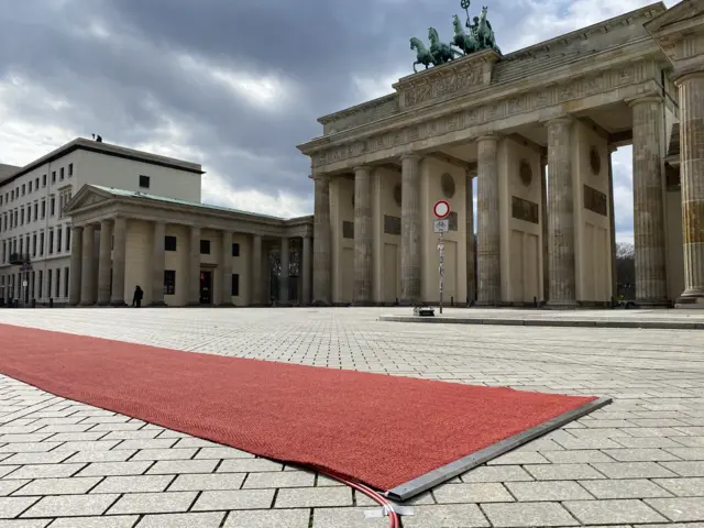 The red carpet in front of the Brandenburg Gate