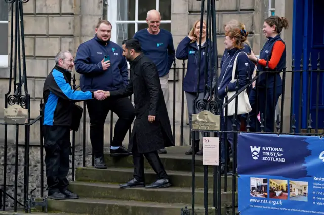 Humza meets the neighbours