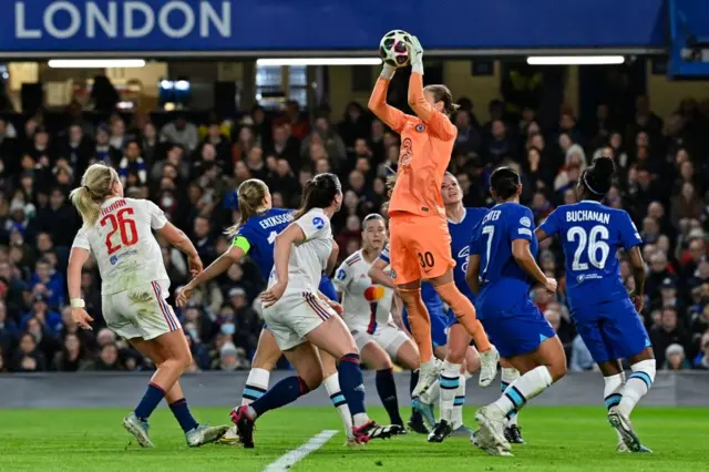 Ann-Katrin Berger catches the ball