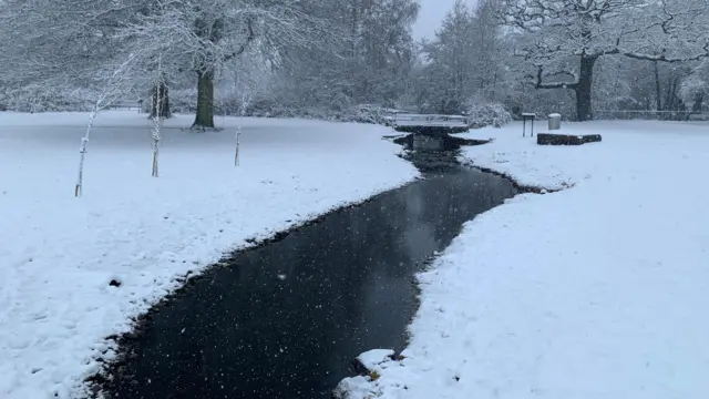 Snow in Jubilee Park, Solihull