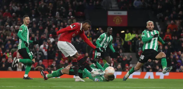 Marcus Rashford scores for Manchester United