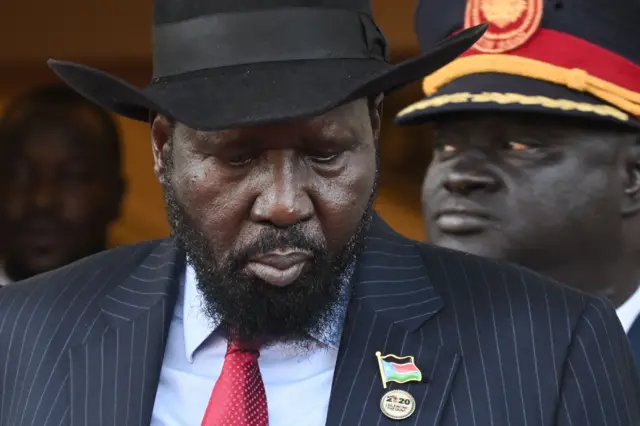 South Sudan's President Salva Kiir (L)