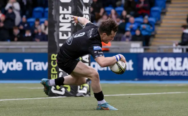 George Horne scores the game's opening try