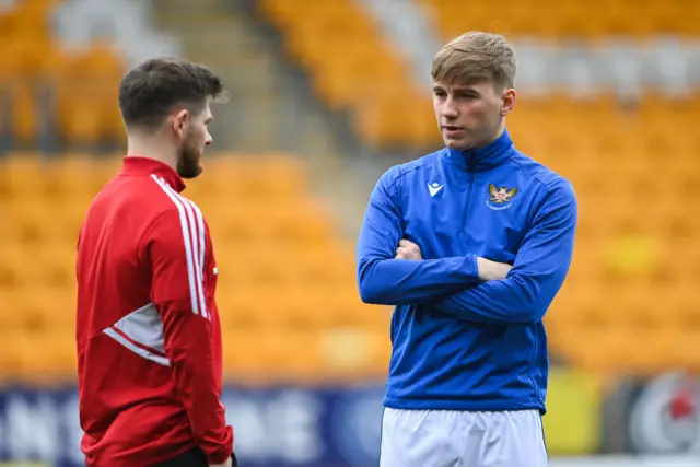 Aberdeen's Matty Kennedy and St Johnstone's Adam Montgomery