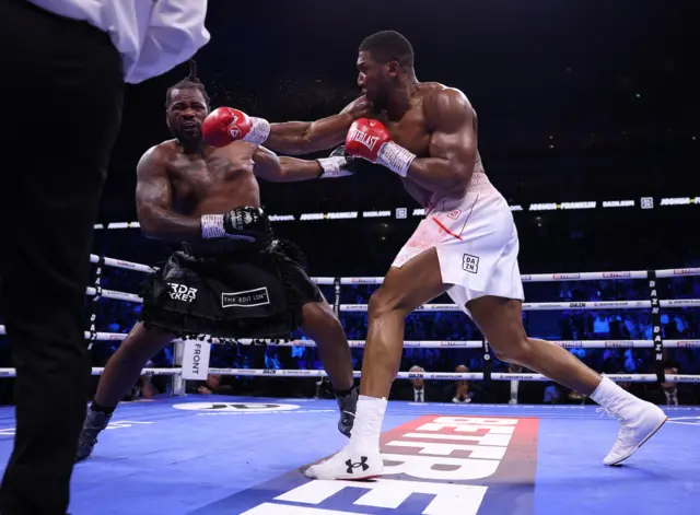 Anthony Joshua lands on Jermaine Franklin