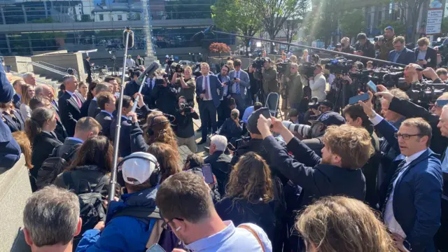 Media outside courthouse