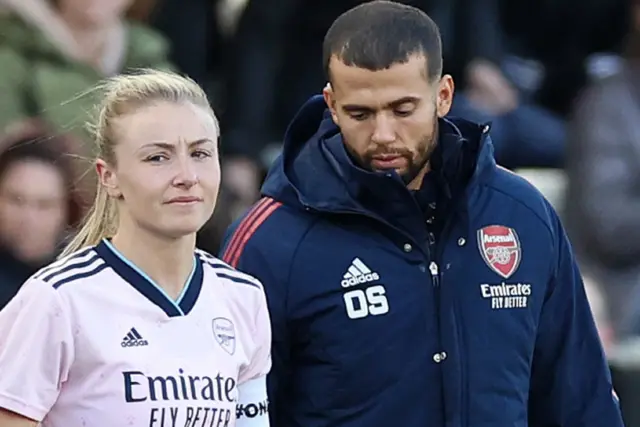 Leah Williamson limps off for Arsenal against Manchester United