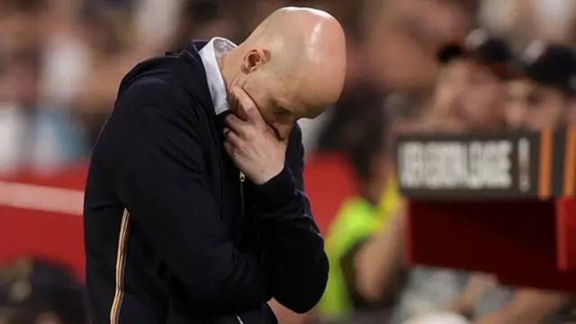 Manchester united manager Erik ten Hag in Seville