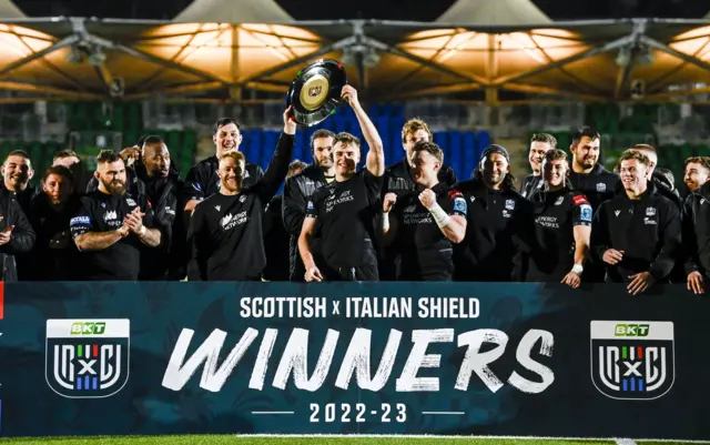 Glasgow lift the Scottish-Italian Shield