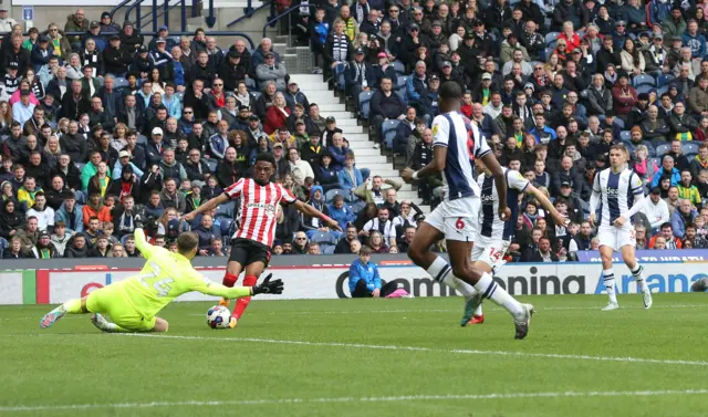 West Brom keeper Alex Palmer denies Amad Diallo